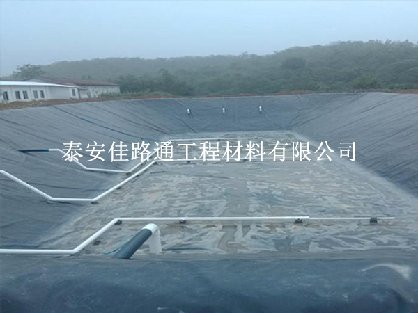 沼氣池防滲膜底部鋪設注意事項 沼氣池防滲膜底部鋪設注意事項