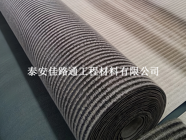 膨潤(rùn)土防水毯搭接細(xì)節(jié)技巧:打造無(wú)縫防水屏障 膨潤(rùn)土防水毯搭接細(xì)節(jié)技巧:打造無(wú)縫防水屏障